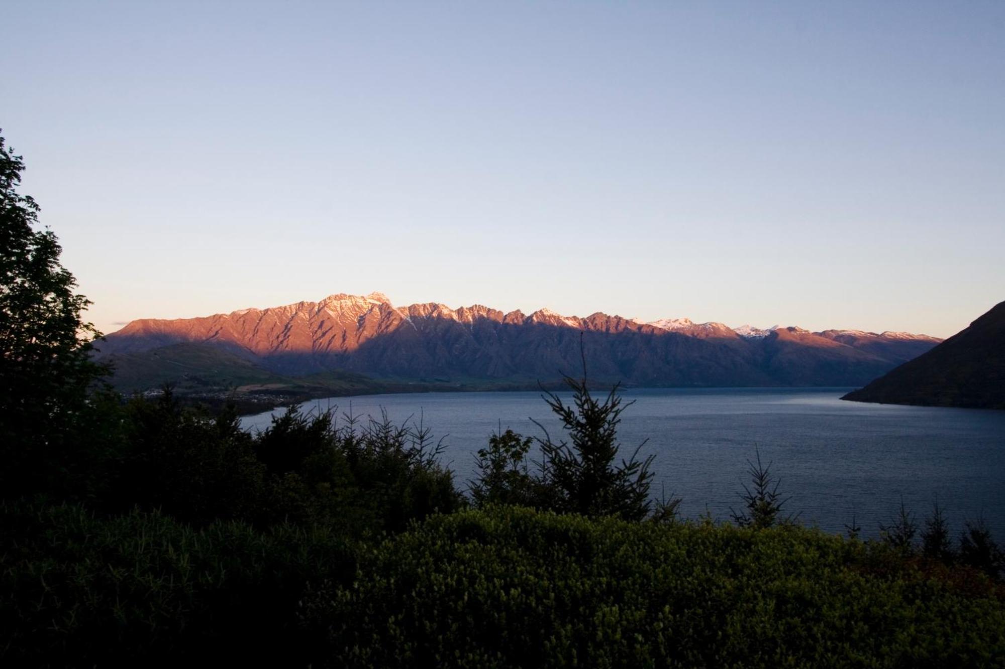 Azur Lodge Distretto di Distretto di Queenstown Esterno foto